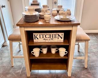 Kitchen Island With 2 Nesting Barstools / Small Kitchen Table and Chairs