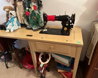 Antique Singer Sewing Machine and Cabinet