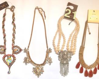 4 New Necklaces With Tags By DaVinci, J Fay & Twentyone
Lot #: 86