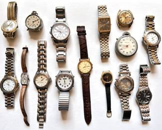 15 Vintage Watches: Gruen, Westclox, Rofina, Eminence, Futura & More
Lot #: 3