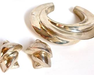Patricia Von Musilin Vintage Sterling Silver Signed Cuff Bracelet & Clip-On Earrings
Lot #: 10