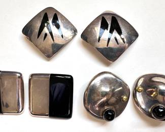 3 Pairs Vintage Mexican Sterling Silver Clip-On Earrings
Lot #: 58