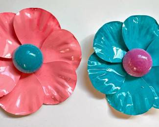 2 Vintage Enameled Metal Flower Pins
Lot #: 113