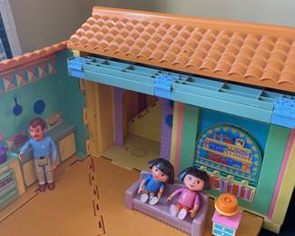 Dora the Explorer Abuelo Dollhouse