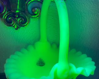 Vintage Fenton uranium glass ruffle basket