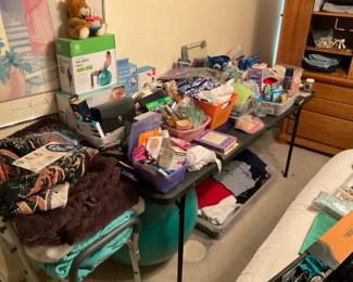 MISCELLANEOUS HOUSEHOLD GOODS.  LIKE NEW