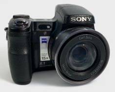 Sony Cyber-shot DSC-H9 8.1MP Digital Camera - BLACK - SN: 3601039
