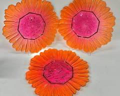 Three fantastic Pink & Orange Daisy Flower Power Art Glass Plates Retro MCM

