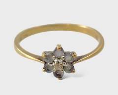 Fine 10K Yellow Gold Gemstone Flower Ring Size 6
