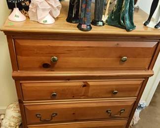 Pine Chest of Drawers