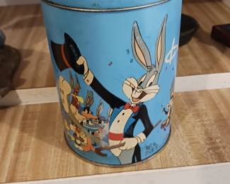 Vintage Bugs Bunny, Looney Tunes Tin
