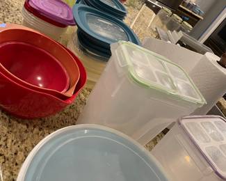 Misc plastic food storage containers and bowls