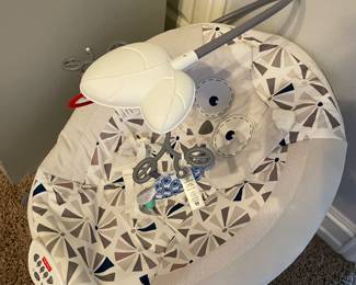 Baby bouncy seat 