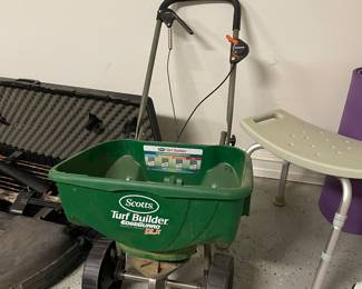 Scotts fertilizer spreader 