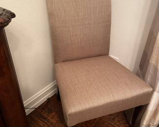 6 Bassett side dining chairs