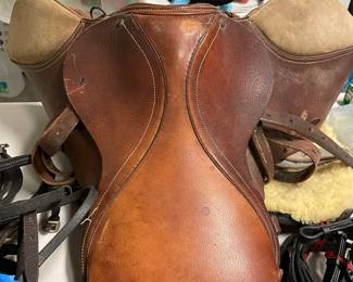 English riding saddle