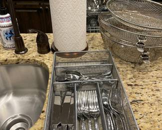 stainless steel flatware set