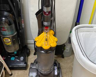 Dyson DC 33 Vacuum 
