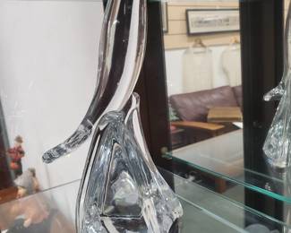 One of 2 pieces of Daum