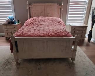 Queen headboard, foot-board and side board bed