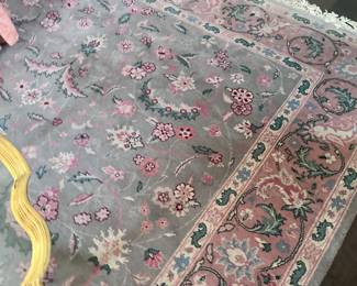 W = 102”
L = 142”
$449 rug