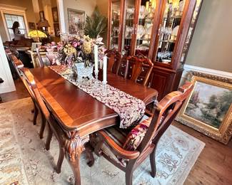 Thomasville dining table - screw stripped on one side - has cover and one leaf 
6 chairs 
44” wide 
68” long 
$449