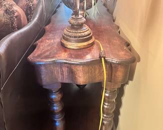 Gorgeous dark wood sofa table 
Matches 1 end table and coffee table 
$219