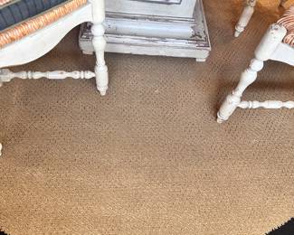 Large round jute rug 
Approx 5ft 
$89