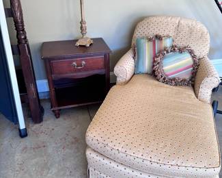 Chaise great condition $89