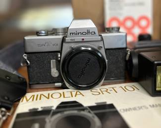 Minolta SRT-101