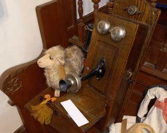 Items Located In The Entry / Central Hallway