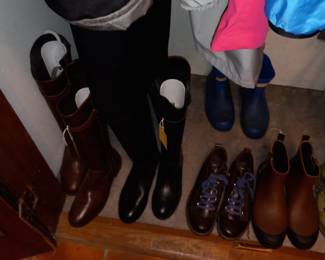 Items Located In The Entry / Central Hallway