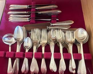 Tiffany Fanueil sterling flatware  set- 155 PCs 
