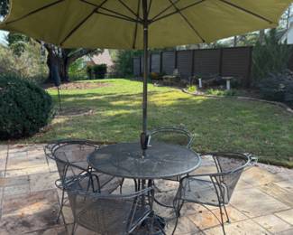 Outdoor Table 4 Chairs and Umbrella