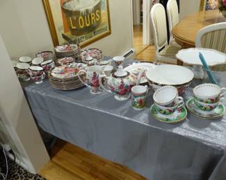 Full set of Wedgwood Ralph Lauren "Hampton Floral" dinnerware set