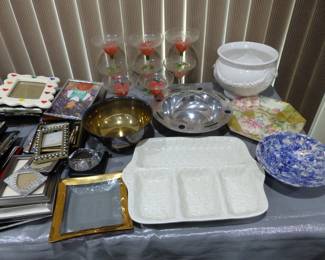 Kitchenware, picture frames