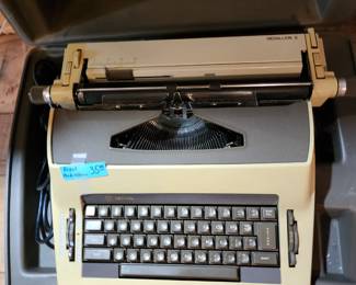 Royal typewriter 