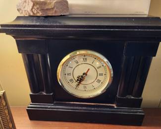 Mantle clock