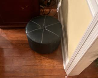 leather style foot stool