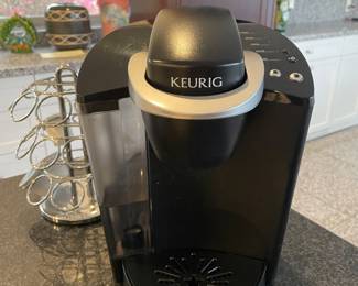 Keurig coffee maker and pod stand