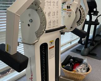 Another view of the Freemotion dual cable cross - weight system - like new