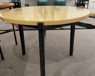 Frewil round side table with metal base (23.5" x 30") - excellent condition