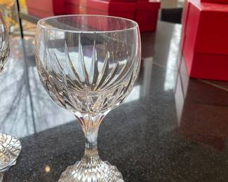 Baccarat Glassware: wine goblets - 37 available