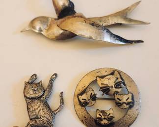 Brooches 