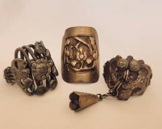 Chinese rings