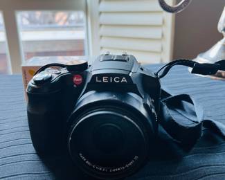 Leica V-Lux