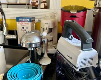 Kitchen appliances 