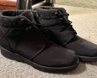 Toe Warmers Women’s Boots Size 9
