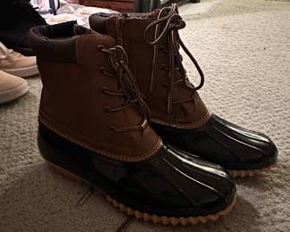 Addison Waterproof Boots Size 9 