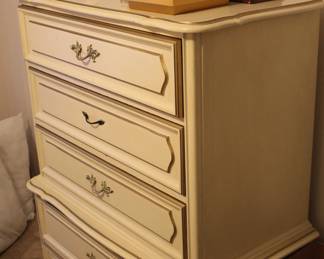 french provencial dresser